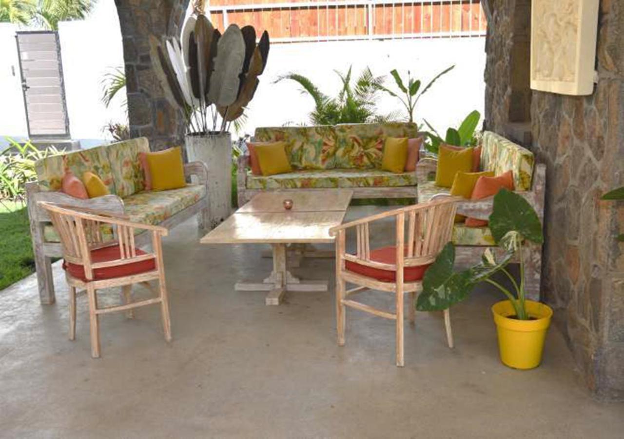 Hacienda Plaza Hotell Pereybere Beach Eksteriør bilde